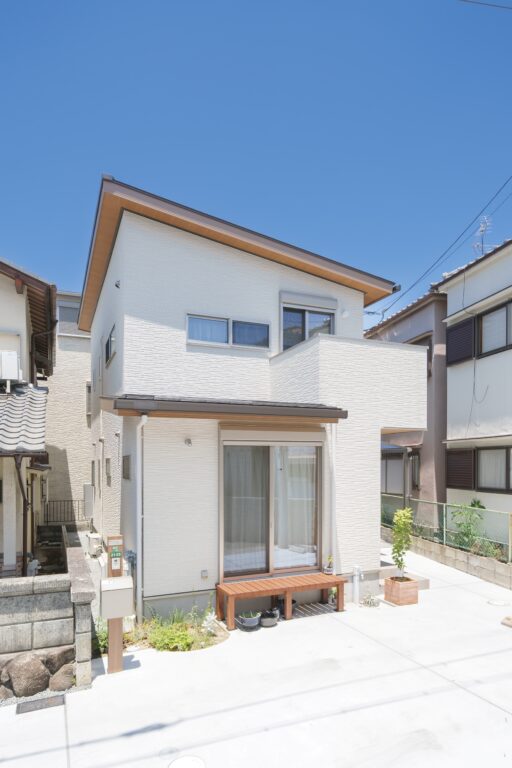 セカンドライフは憧れの木の家で