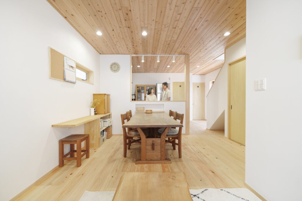 セカンドライフは憧れの木の家で