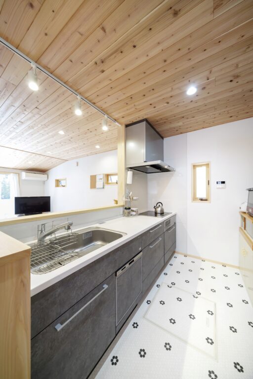 セカンドライフは憧れの木の家で