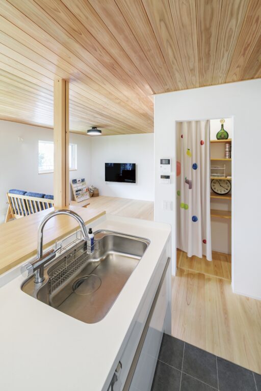 木目を大切にした空間