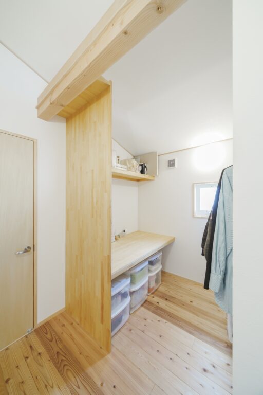 木目を大切にした空間